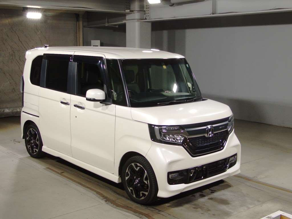 2018 Honda N-BOX CUSTOM JF3[2]