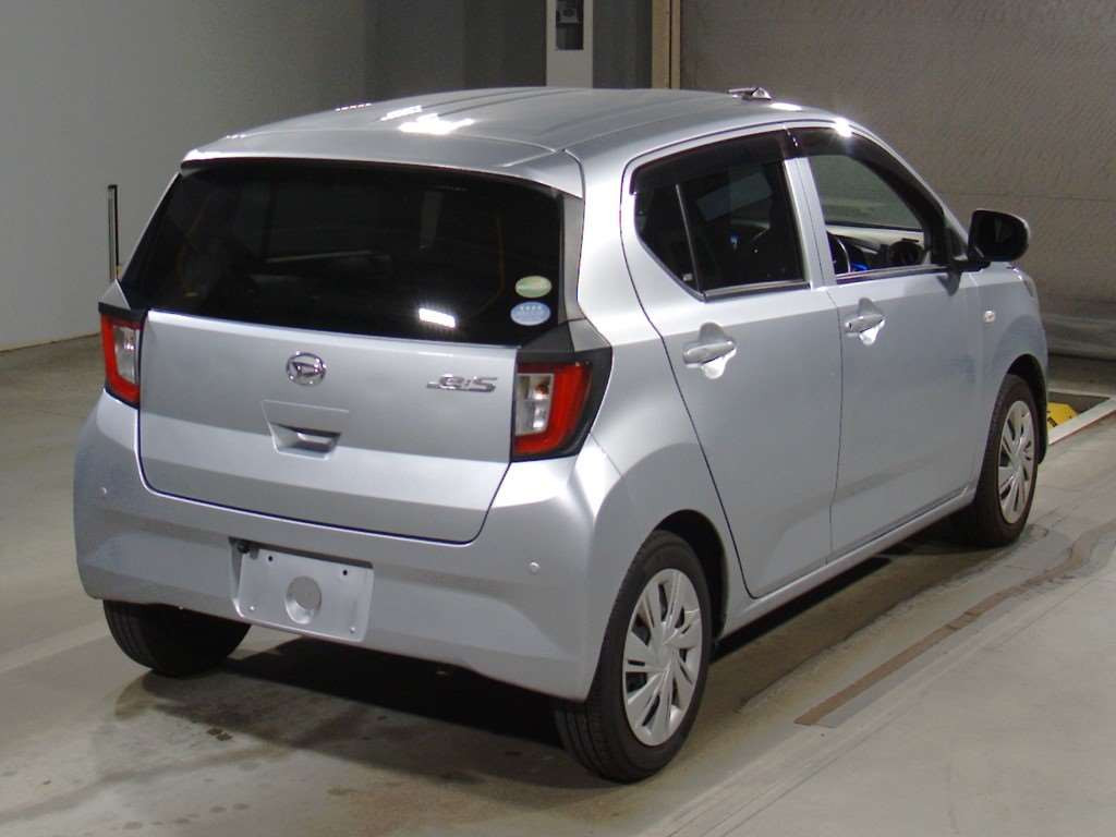 2017 Daihatsu Mira es LA350S[1]