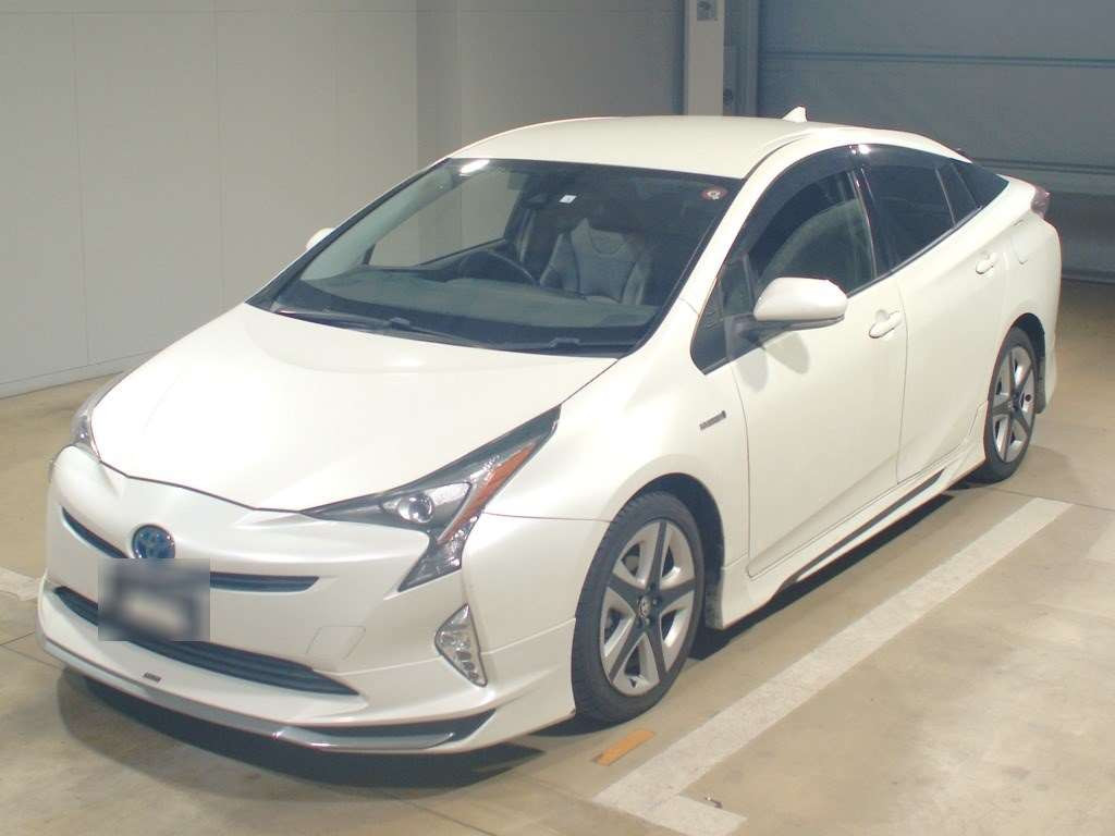 2016 Toyota Prius ZVW50[0]