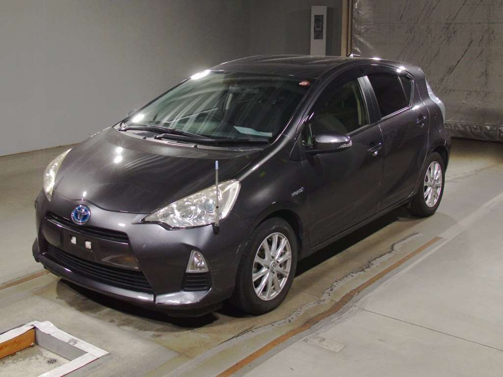 2012 Toyota Aqua NHP10[0]