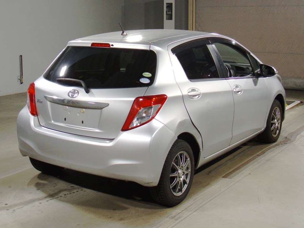 2014 Toyota Vitz KSP130[1]