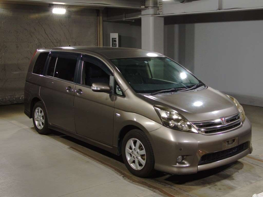 2009 Toyota Isis ZGM10W[2]