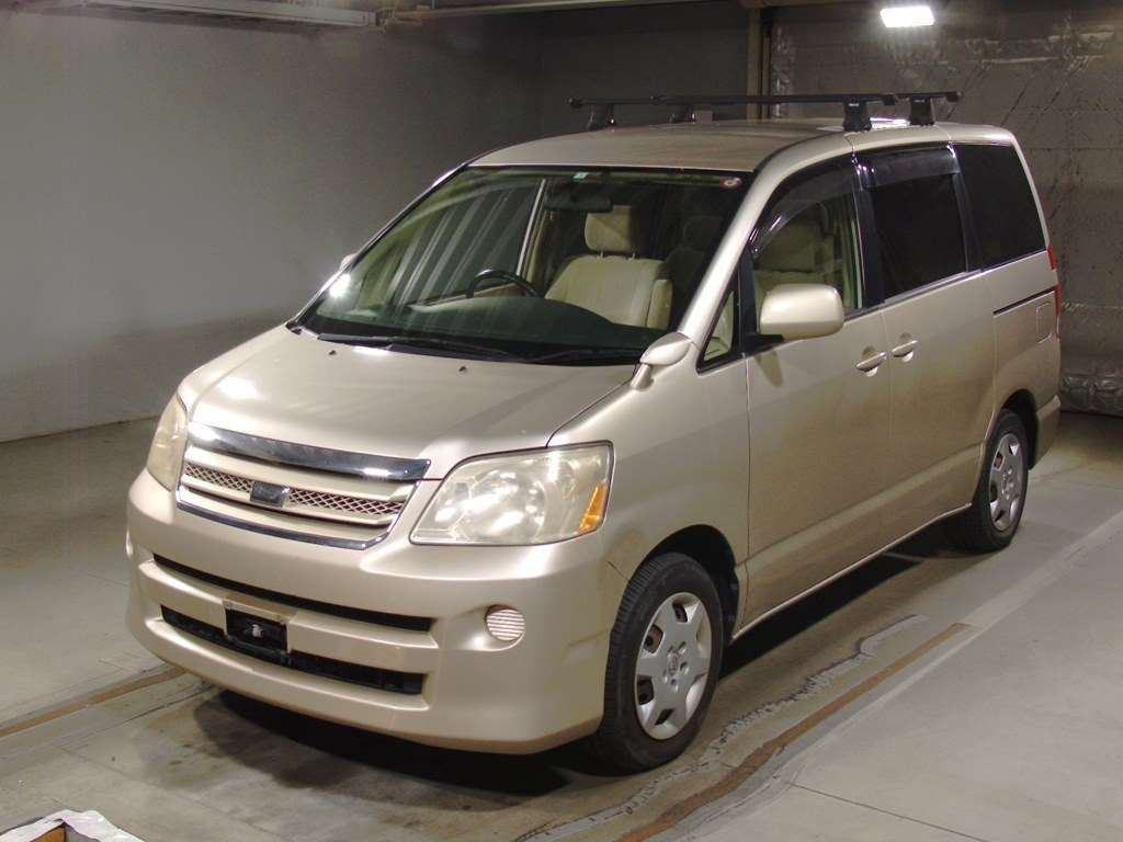 2006 Toyota Noah AZR60G[0]