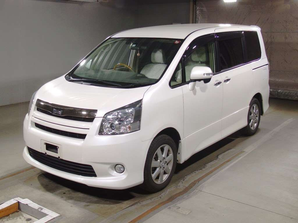 2009 Toyota Noah ZRR70W[0]