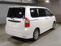 2009 Toyota Noah