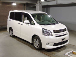 2009 Toyota Noah