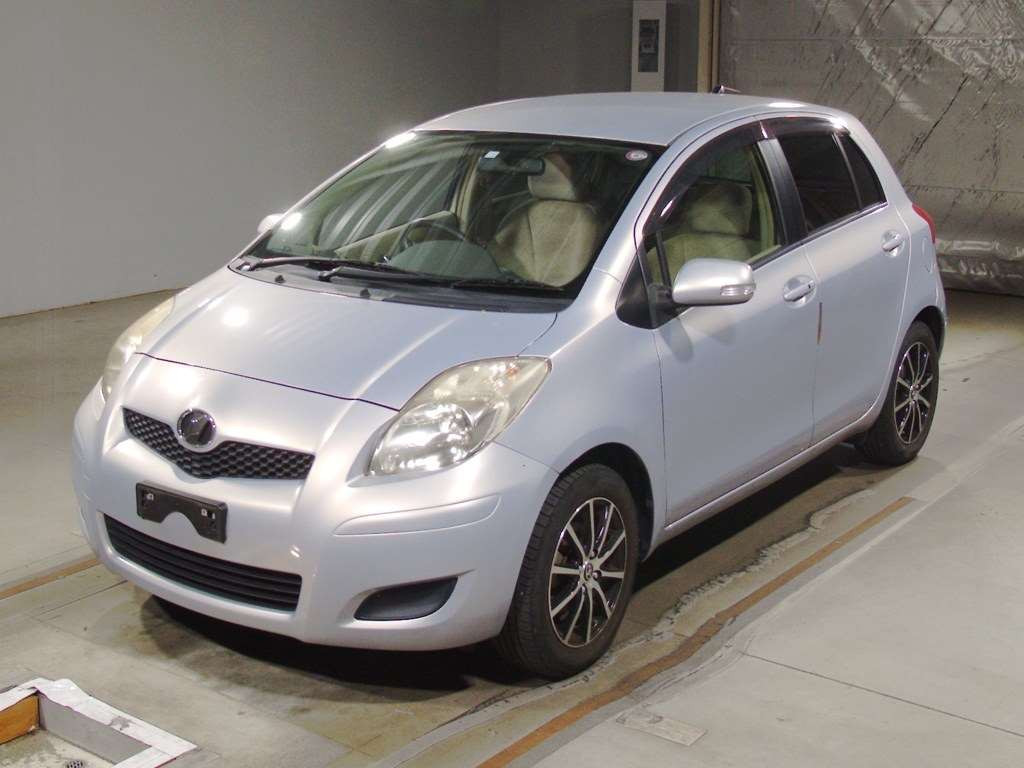 2018 Toyota Vitz SCP90[0]