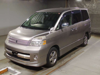 2006 Toyota Voxy