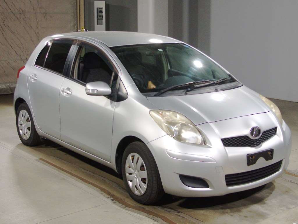 2009 Toyota Vitz KSP90[2]