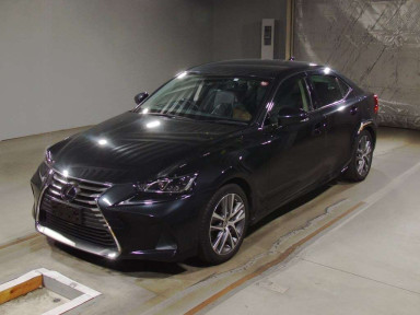 2019 Lexus IS