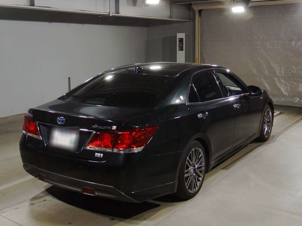 2013 Toyota Crown Hybrid AWS210[1]