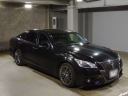 2013 Toyota Crown Hybrid