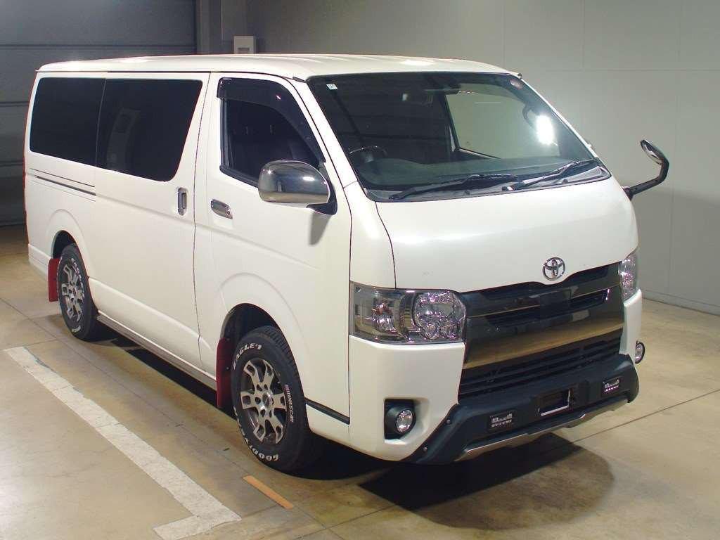 2019 Toyota Hiace Van GDH206V[2]