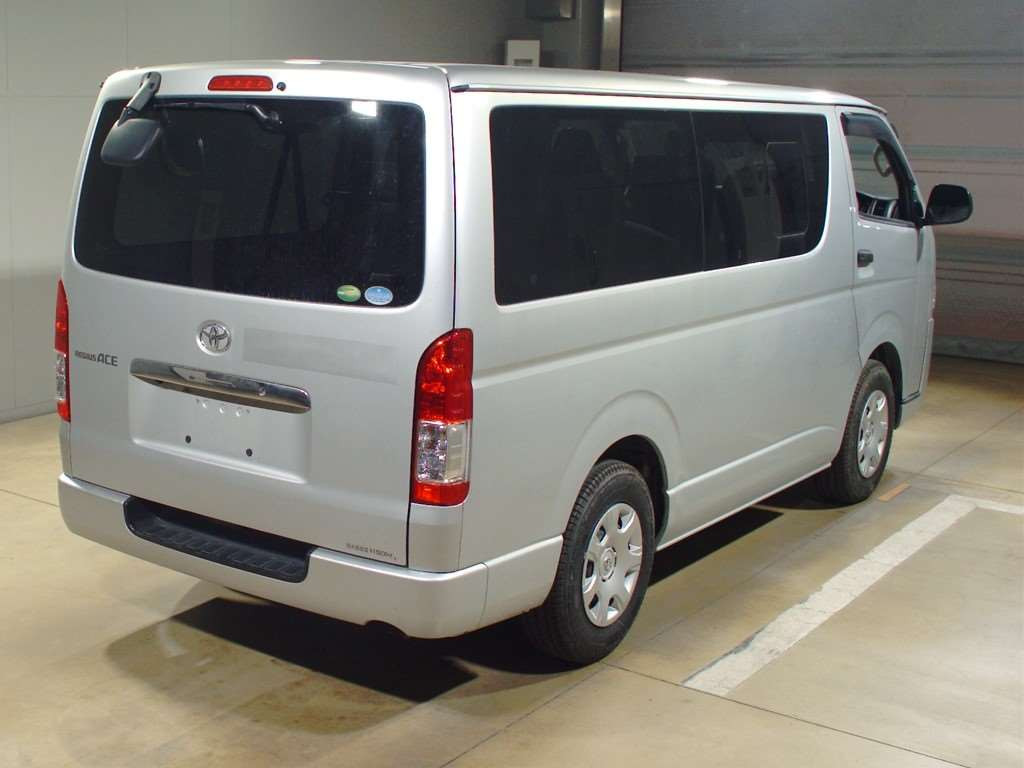 2019 Toyota Regiusace Van GDH201V[1]