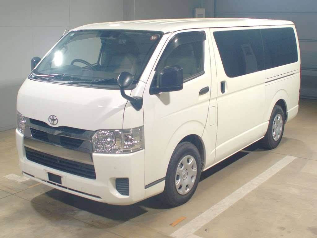 2020 Toyota Hiace Van GDH201V[0]