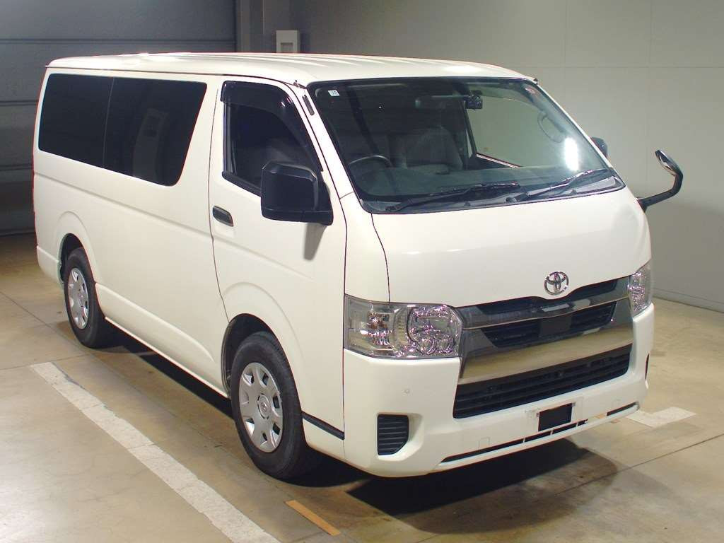 2020 Toyota Hiace Van GDH201V[2]