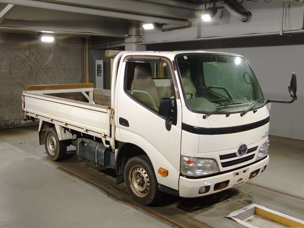 2014 Toyota Dyna Truck KDY281[2]