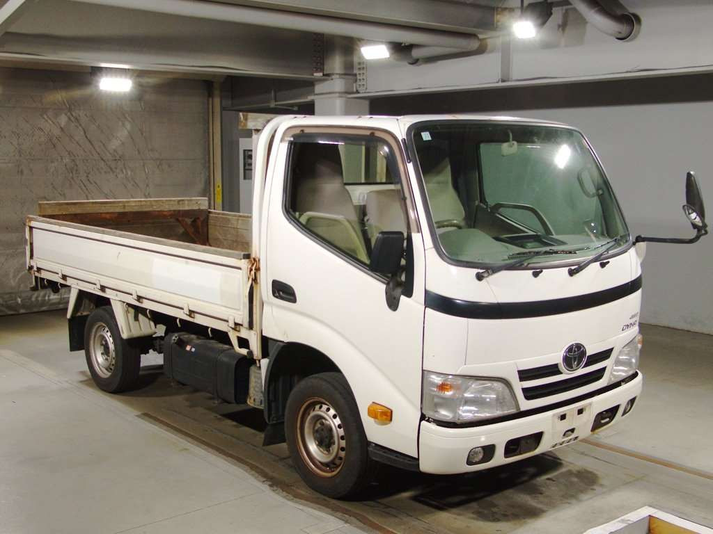 2014 Toyota Dyna Truck KDY281[2]