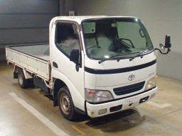 2004 Toyota Dyna Truck