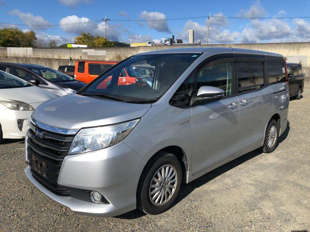 2016 Toyota Noah ZWR80G[0]