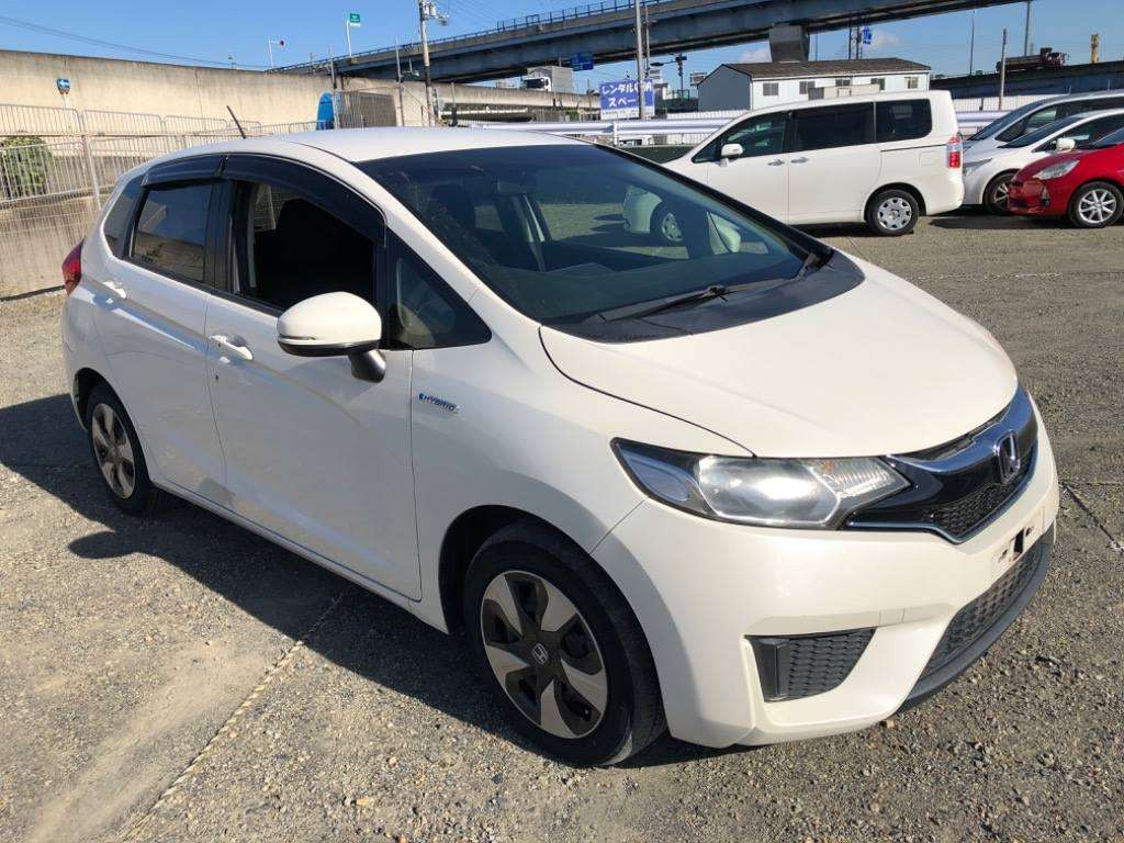 2016 Honda Fit Hybrid GP5[2]