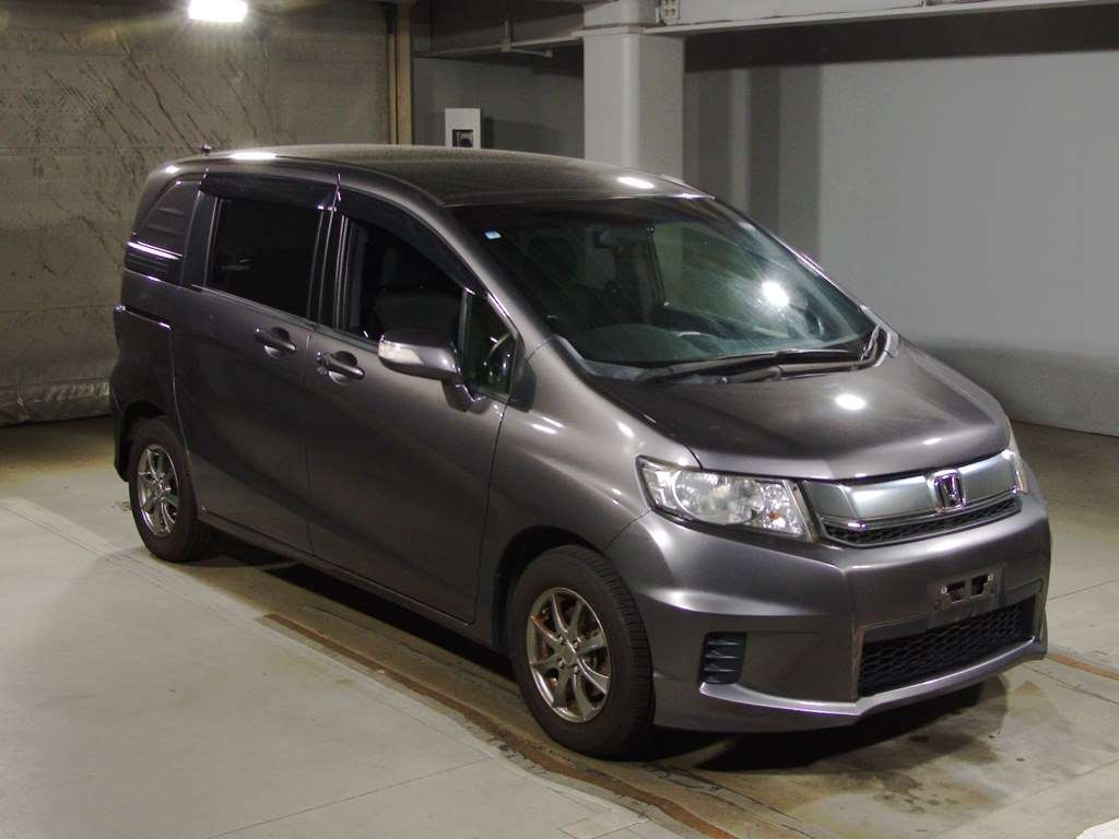 2014 Honda Freed Spike GB3[2]