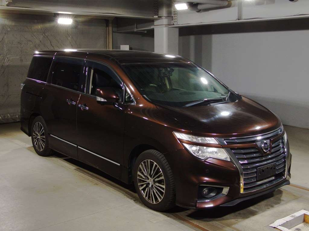 2014 Nissan Elgrand PE52[2]