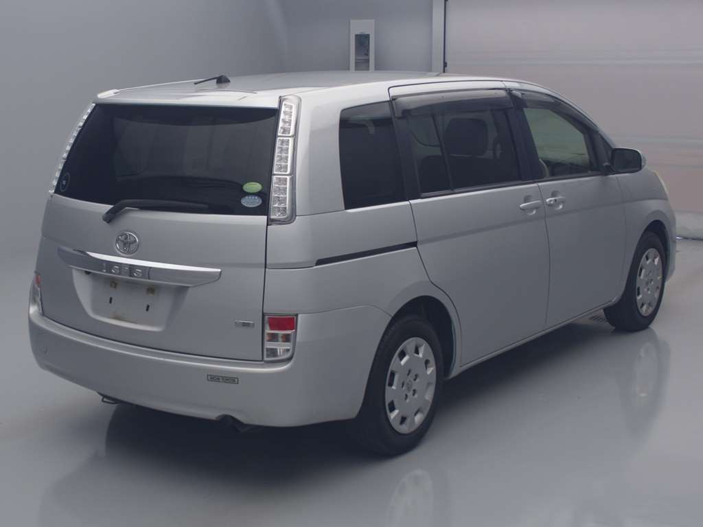 2013 Toyota Isis ZGM10G[1]