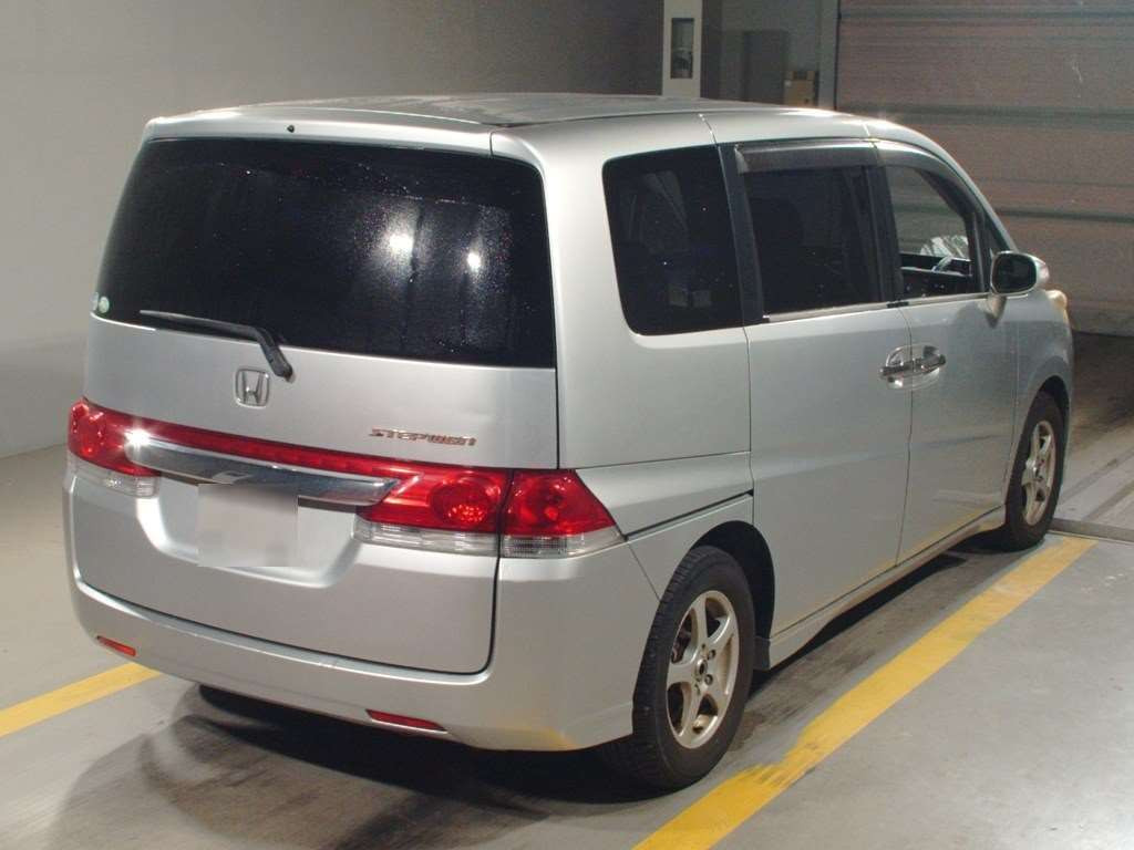 2006 Honda Step WGN RG1[1]