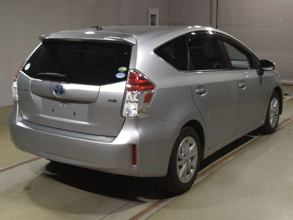 2020 Toyota Prius alpha ZVW41W[1]