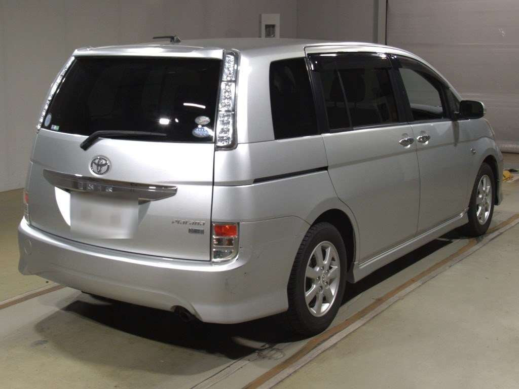 2011 Toyota Isis ZGM10W[1]