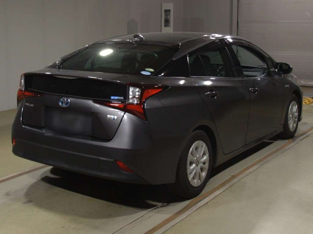 2019 Toyota Prius ZVW51[1]