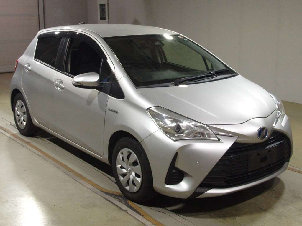 2019 Toyota Vitz NHP130[2]