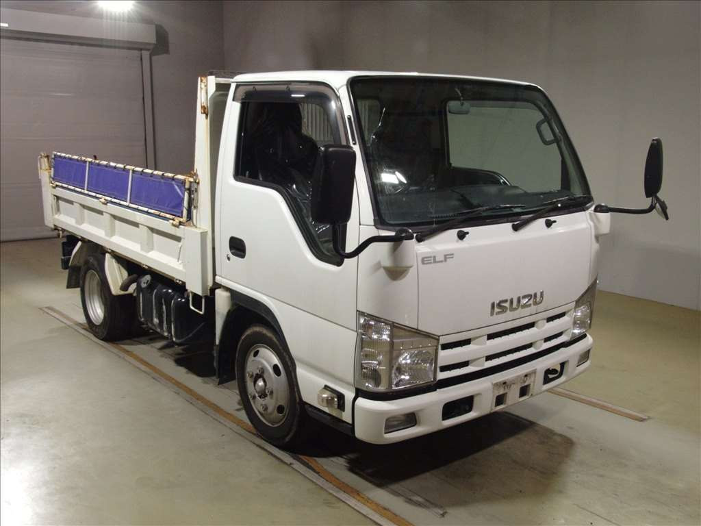 2011 Isuzu Elf Truck NJR85AD[2]