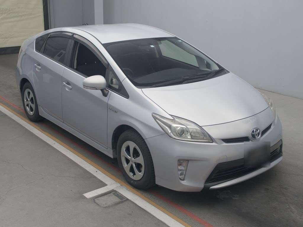 2014 Toyota Prius ZVW30[2]