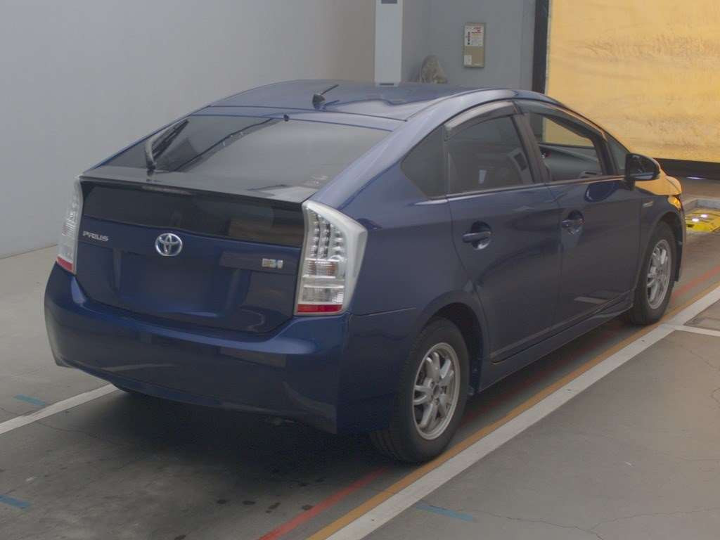 2010 Toyota Prius ZVW30[1]