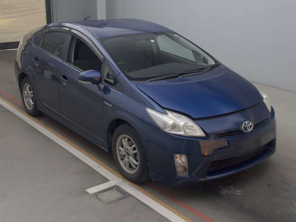 2010 Toyota Prius ZVW30[2]