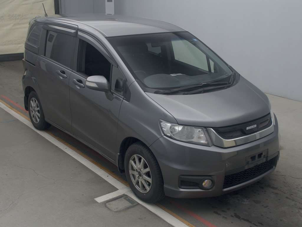 2012 Honda Freed Spike GB3[2]