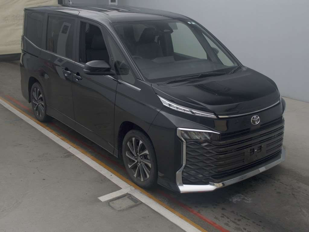 2022 Toyota Voxy MZRA90W[2]