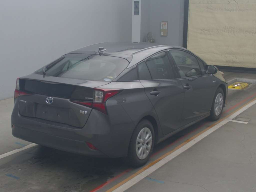 2019 Toyota Prius ZVW51[1]