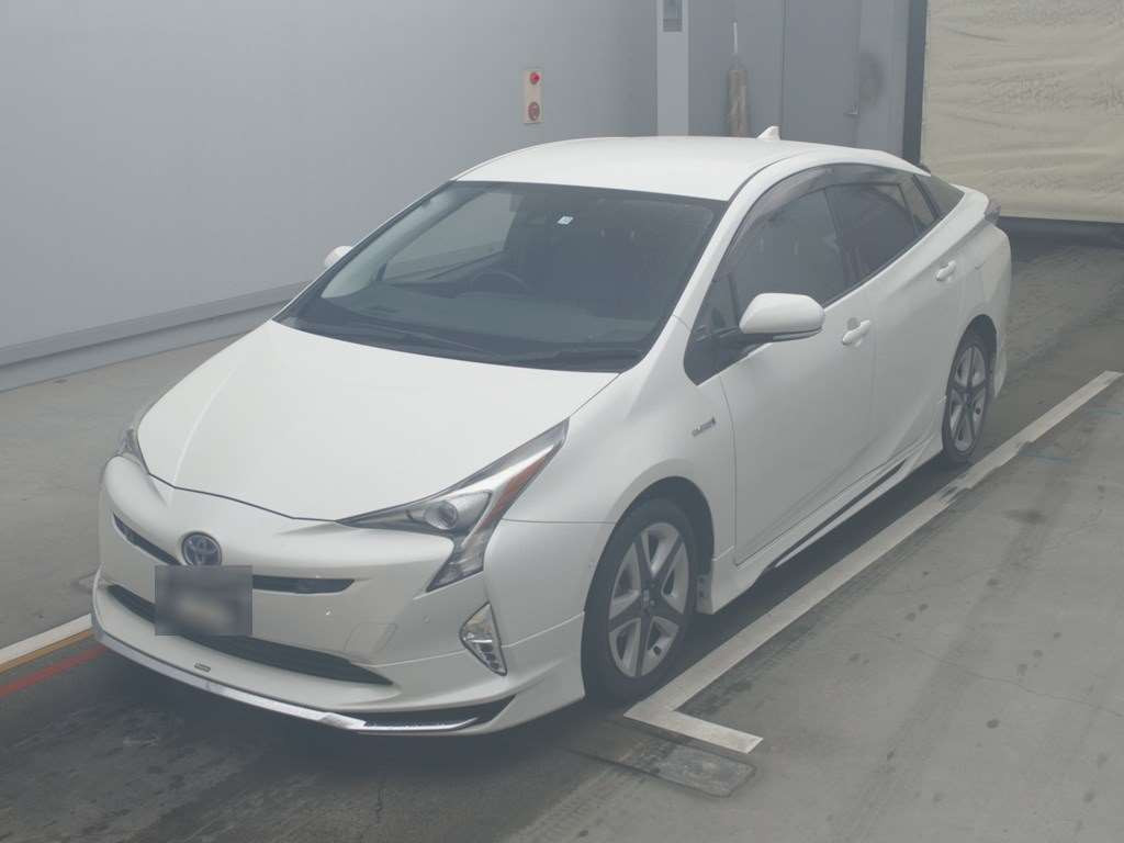 2015 Toyota Prius ZVW51[0]