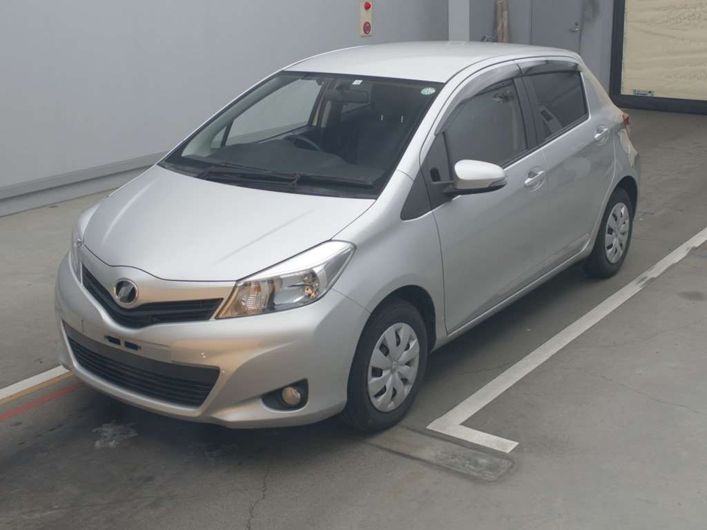 2014 Toyota Vitz NSP130[0]