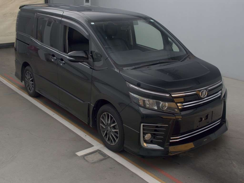 2015 Toyota Voxy ZRR80W[2]