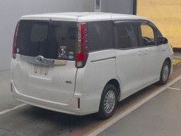 2016 Toyota Noah