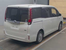 2015 Toyota Noah