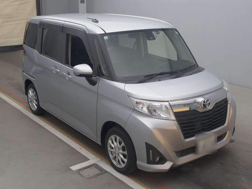 2017 Toyota Roomy M910A[2]