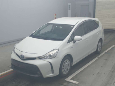 2015 Toyota Prius alpha