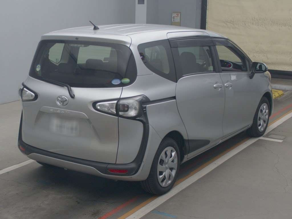 2017 Toyota Sienta NSP170G[1]