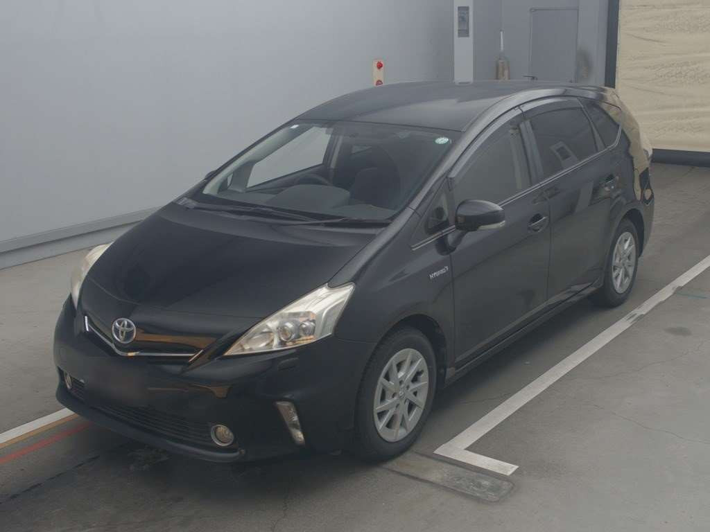 2013 Toyota Prius alpha ZVW41W[0]