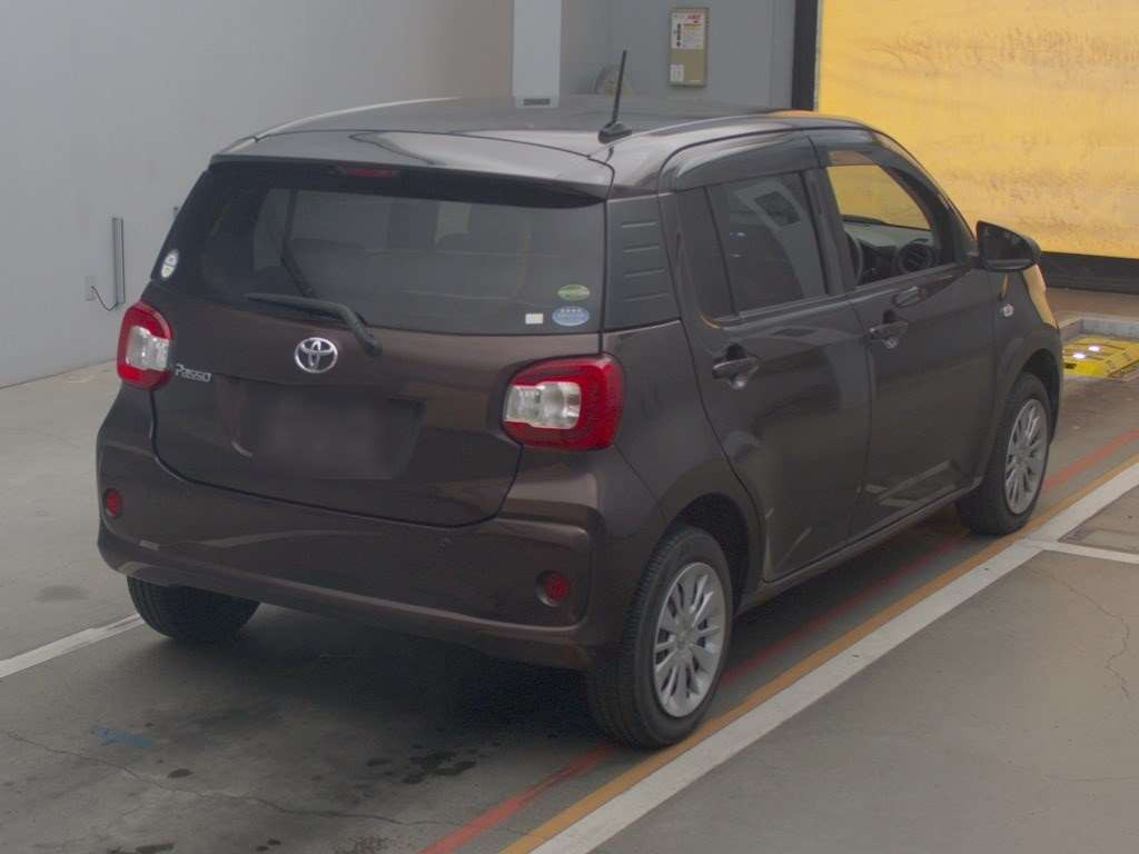 2016 Toyota Passo M700A[1]